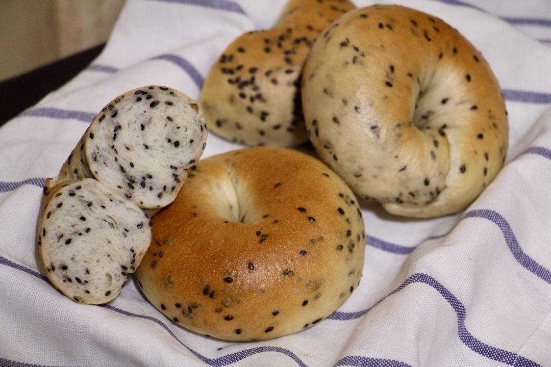 原味贝果🥯/黑芝麻贝果🥯