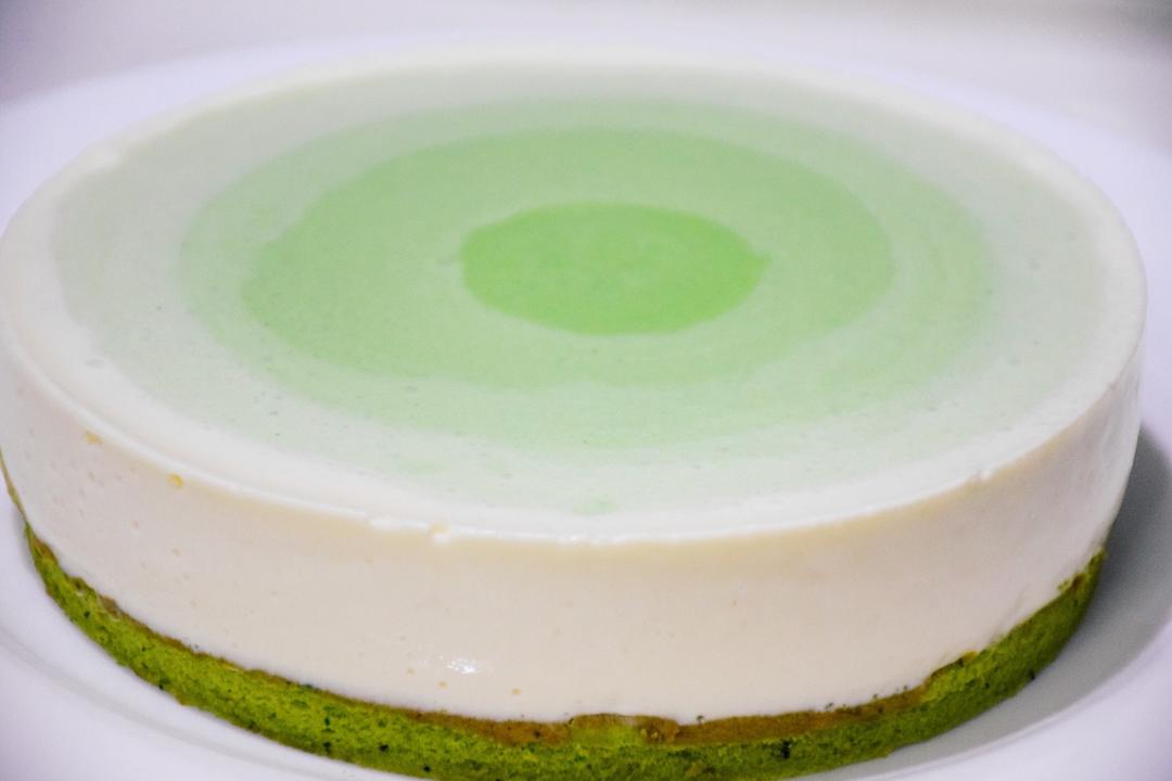 渐变抹茶慕斯蛋糕：我Amanda带着既美又作的抹茶甜点又来了！【曼食慢语】