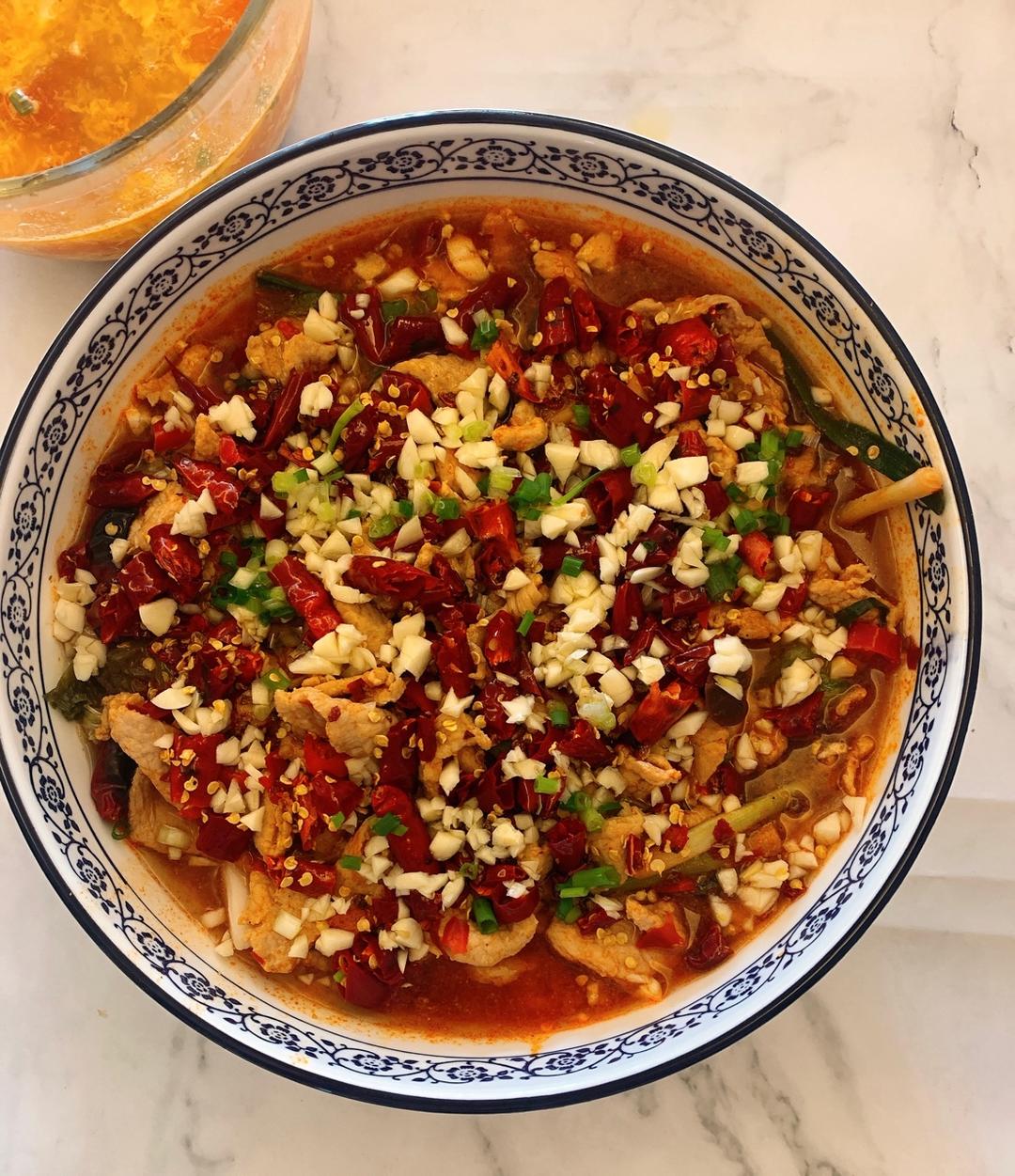 厨师长教你：“水煮肉片”的正宗做法，这味道真的很四川