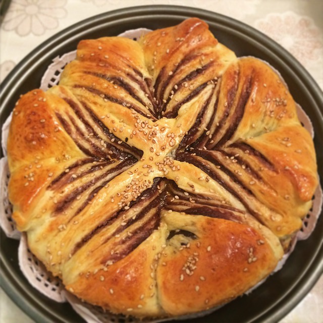 豆沙花式面包