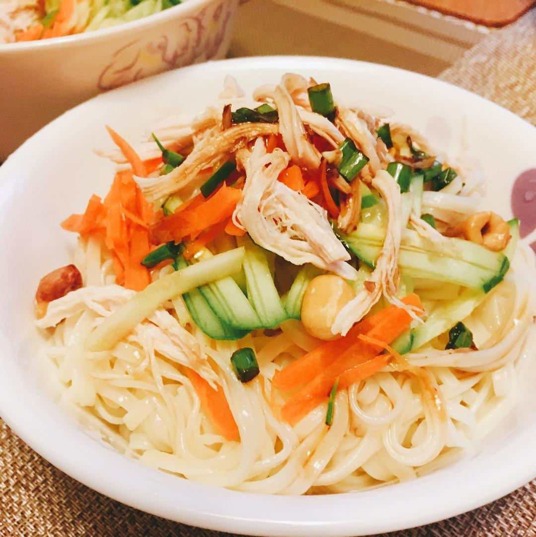 鸡丝凉面