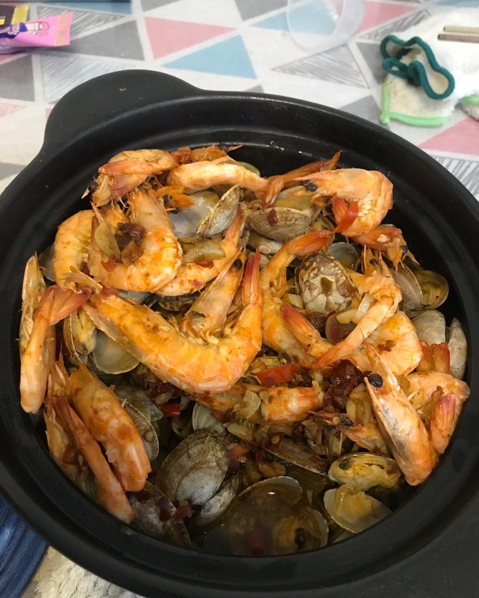 一不小心吃撑了的花甲粉