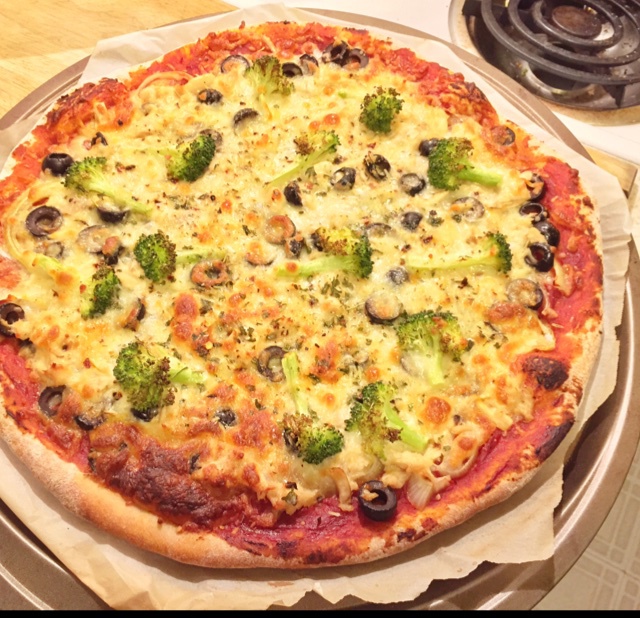 披萨 金枪鱼黑橄榄pizza naxtsu酱做的金枪鱼黑橄榄pizza