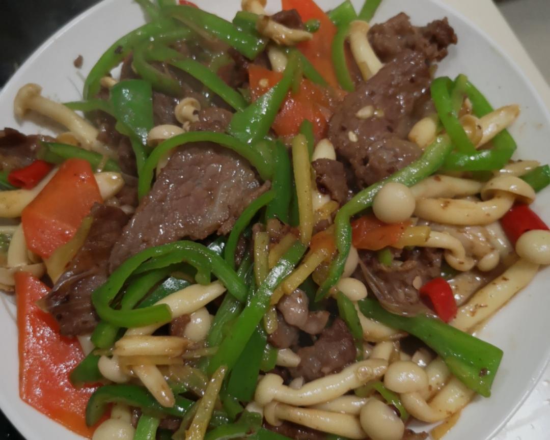 牛肉炒白玉菇（姜辣味）