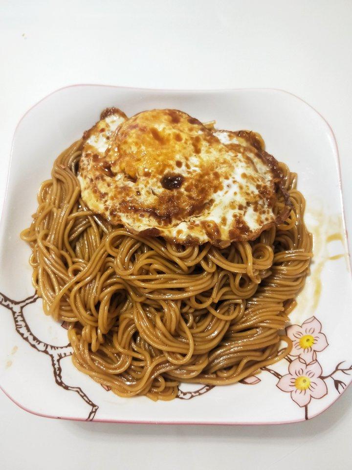香到舔盘子🉐️荷包蛋焖面🍜超满足❗️