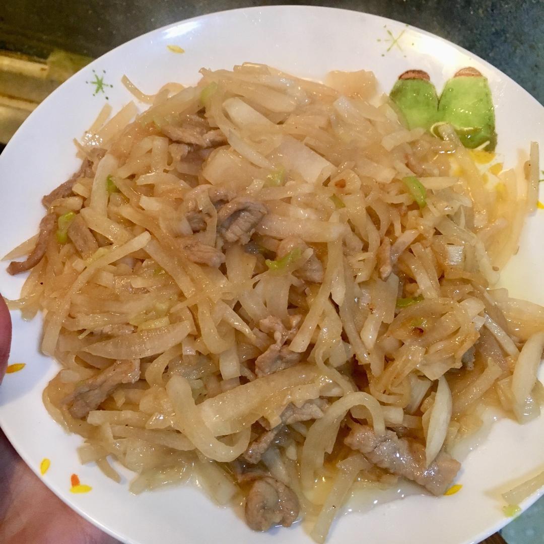 白萝卜丝炒肉
