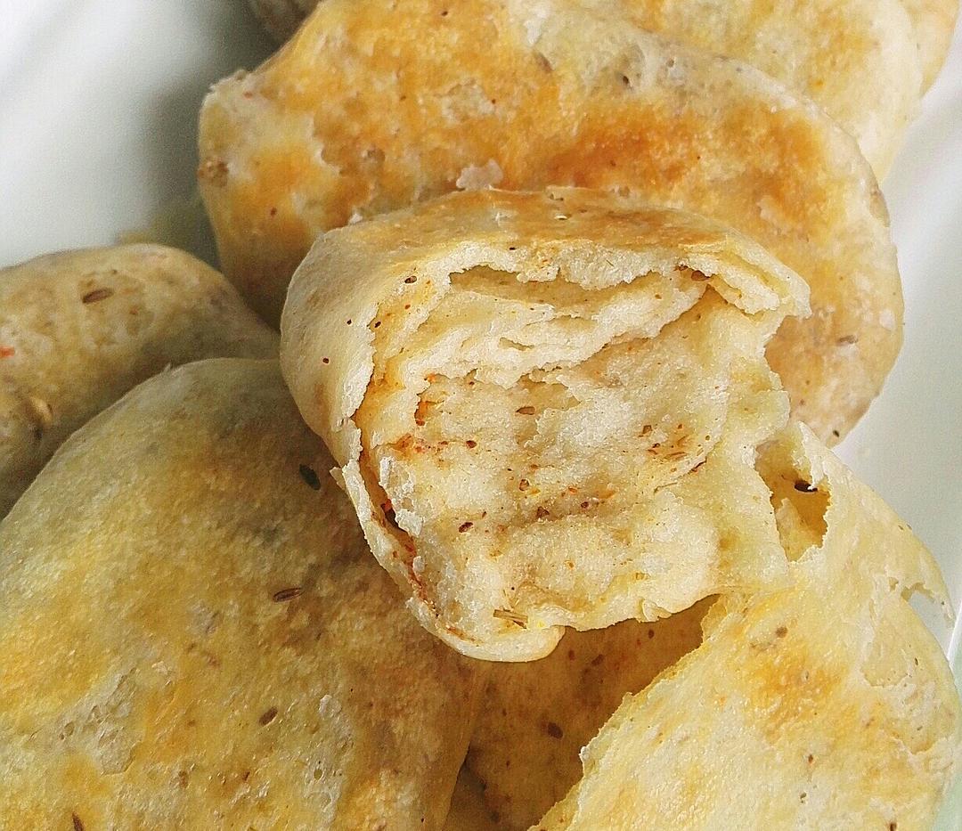 外酥里软的椒盐小酥饼