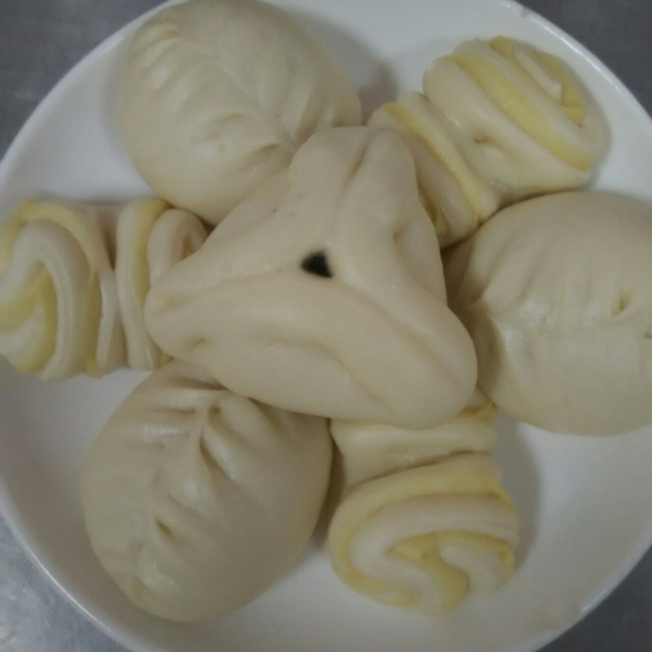 白胖子奶黄包