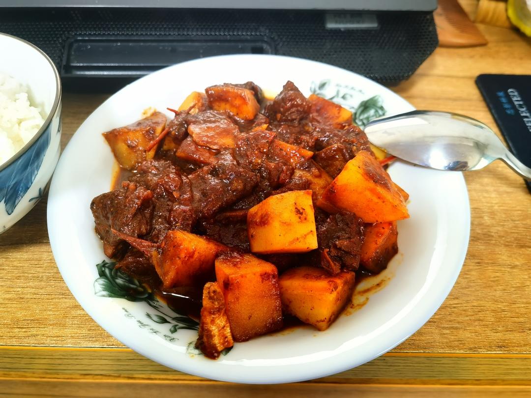 番茄土豆炖牛腩