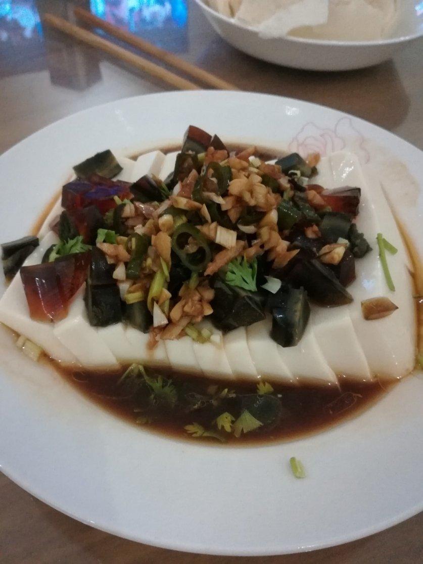 皮蛋拌豆腐（从这道菜说起，如何拌出好吃的凉拌菜）