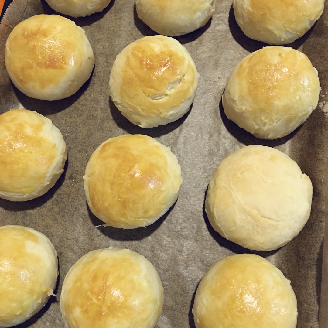 鲜肉酥皮月饼   五仁酥皮月饼 Moon Cakes
