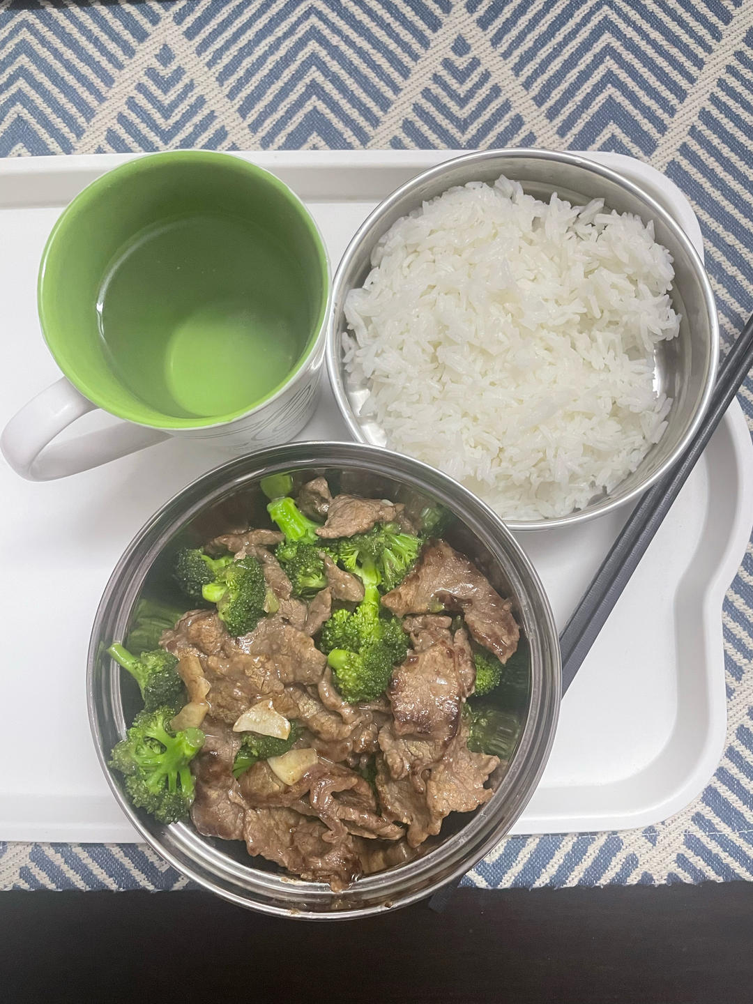 牛肉炒西兰花（可做健身餐）