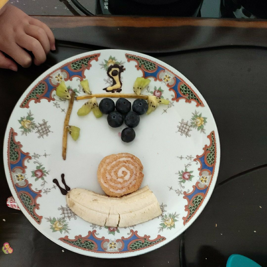 创意趣味儿童餐—蜗牛与黄鹂鸟（红豆小餐包版）