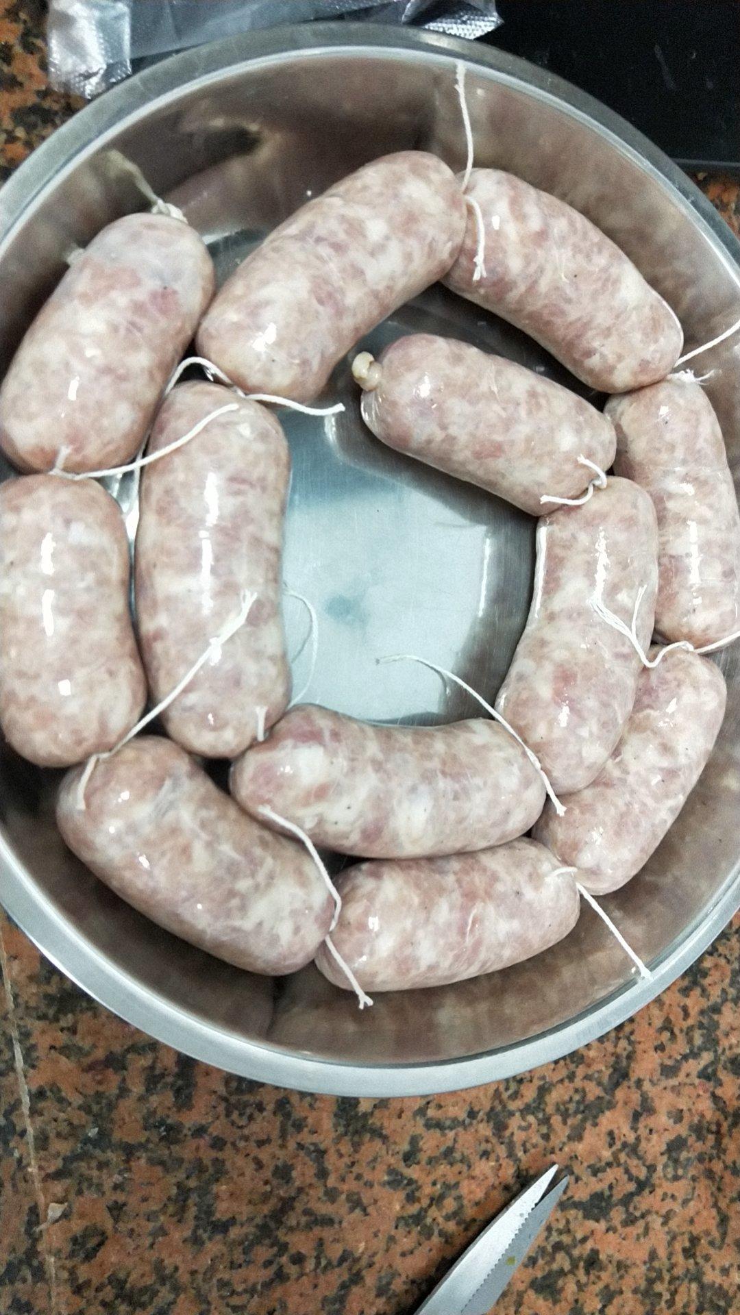 皮脆肉嫩💯咬一口爆汁的自制脆皮肠❗️健康美味好吃到转⭕️⭕️～