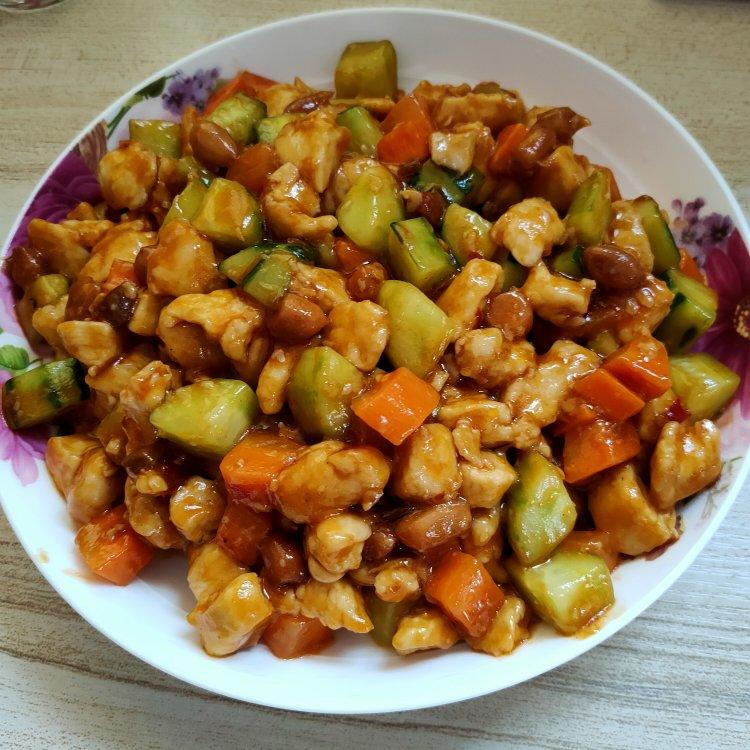 岩石兰做的十分钟做好鸡肉滑嫩的宫保鸡丁