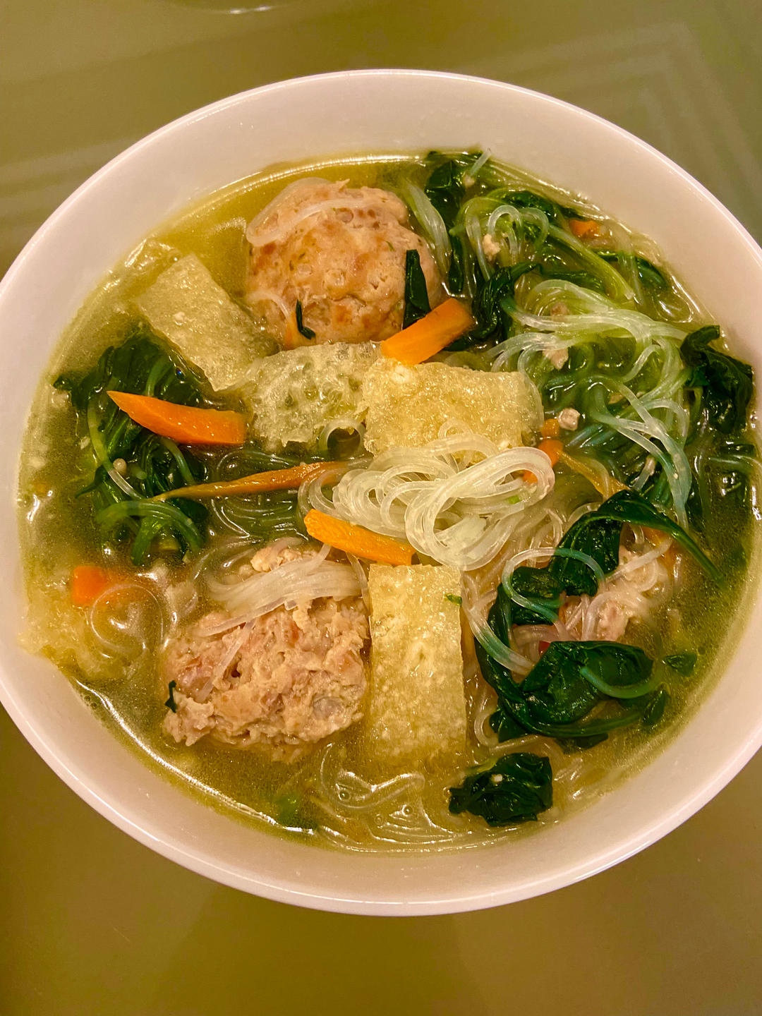 菠菜粉丝肉丸汤