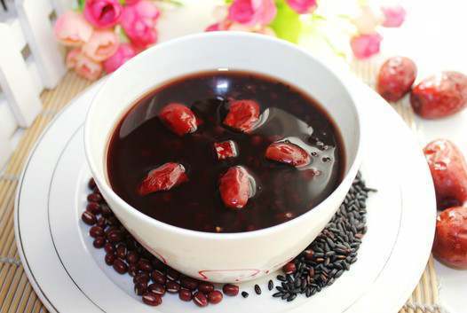 黑米红枣粥