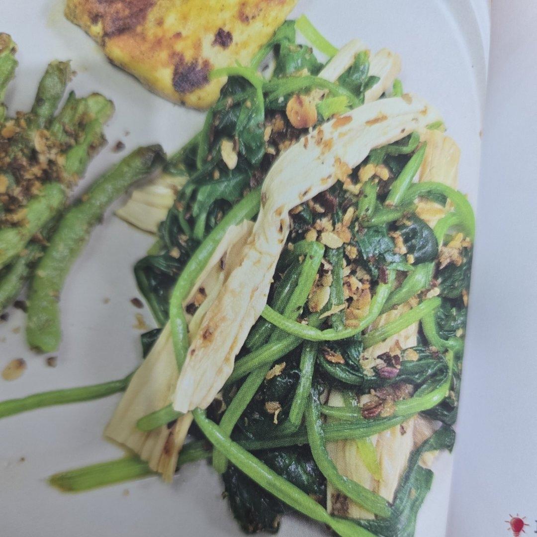 菠菜拌腐竹