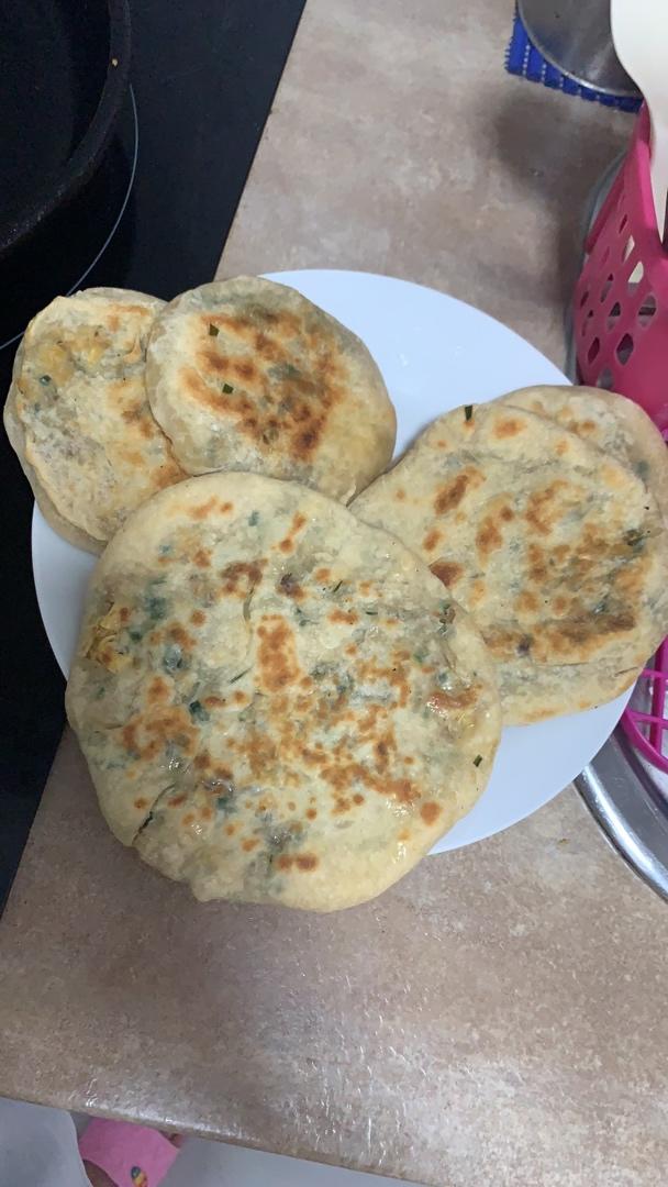 皮薄如纸的韭菜馅饼|免揉面法