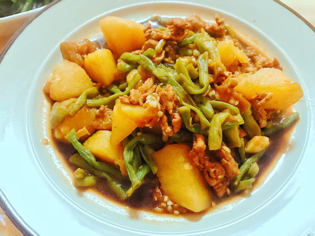 土豆茄子炖豆角
