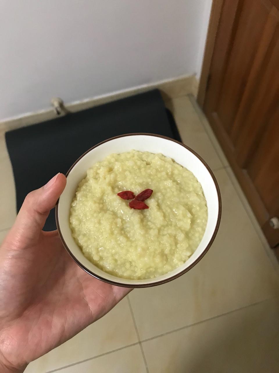 绿色无添加宝宝小米粥