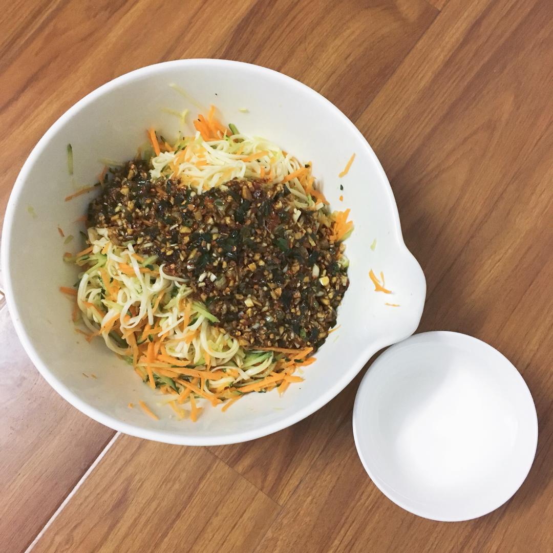 姥姥的爽口凉面！（干拌挂面）