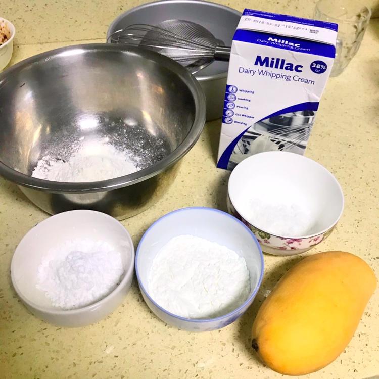 《Tinrry下午茶》教你做芒果班戟和芒果千层饼