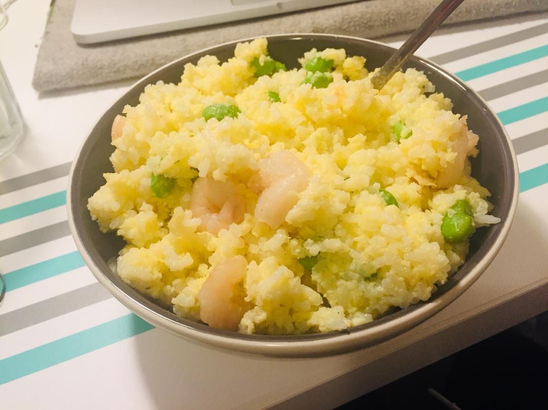 黄金虾仁炒饭
