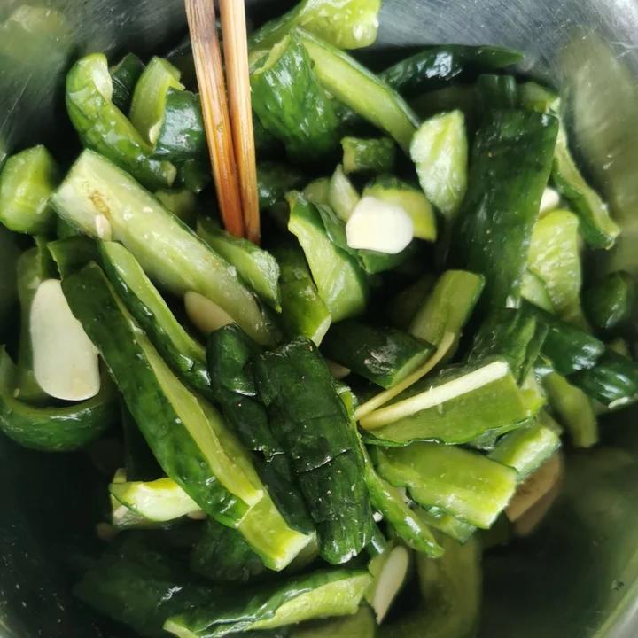 腌黄瓜（非常好吃的咸菜）