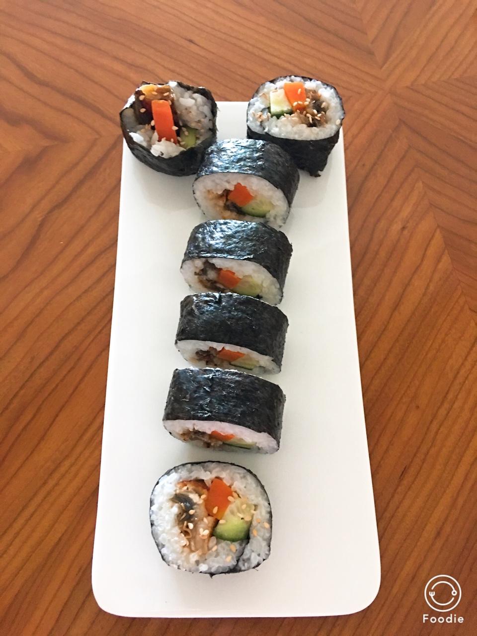 照烧鳗鱼牛油果&海虾沙拉芒果寿司