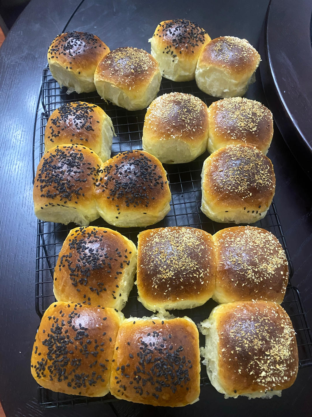 拉丝超棒的‖奶香小餐包