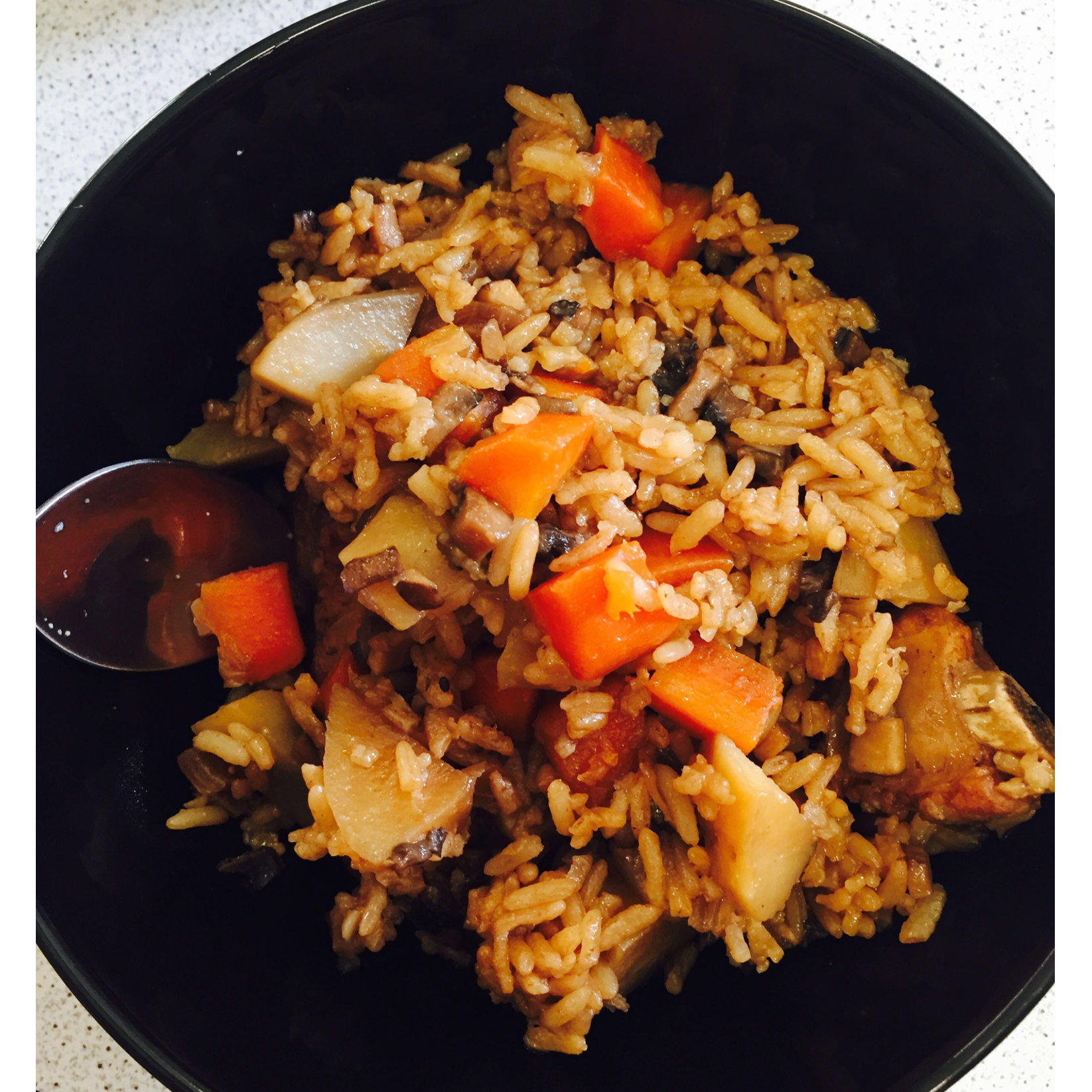 喷香排骨焖饭（爆好吃）