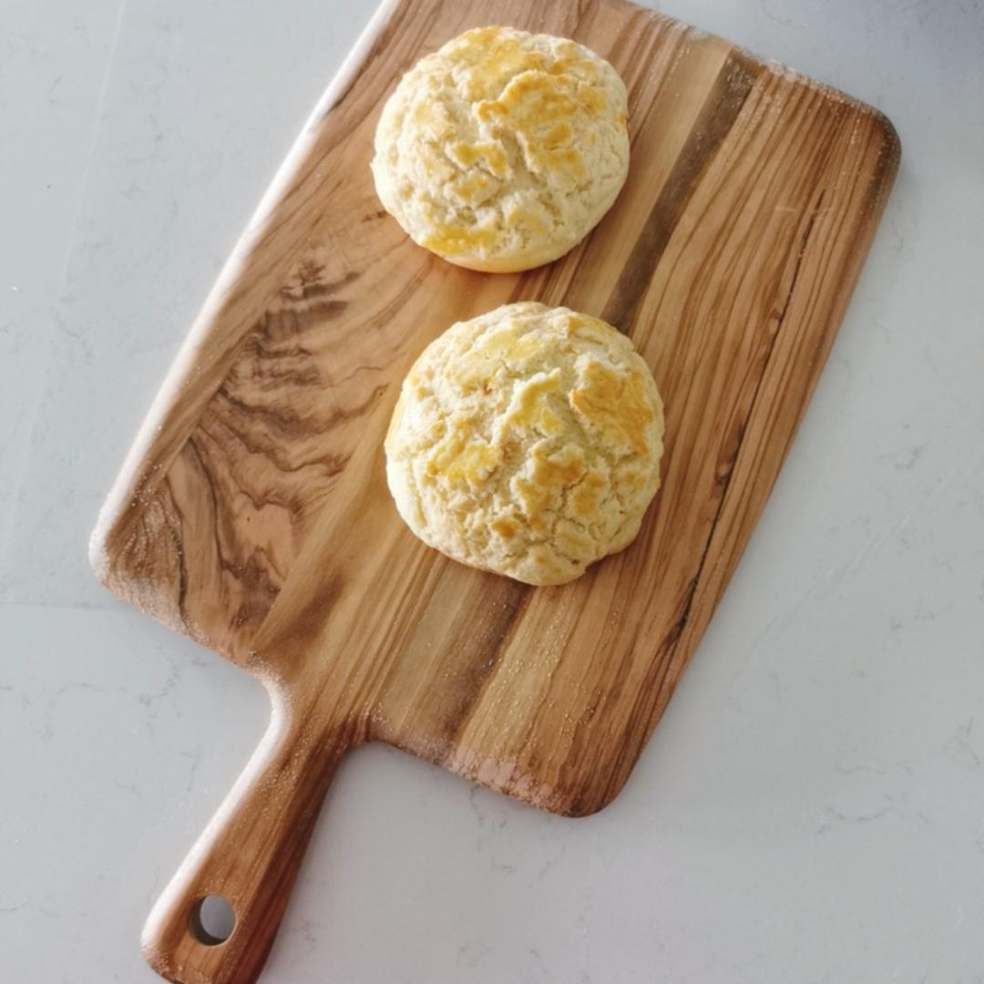 好吃到炸裂的港式菠萝包（附带制作酥皮的小视频）