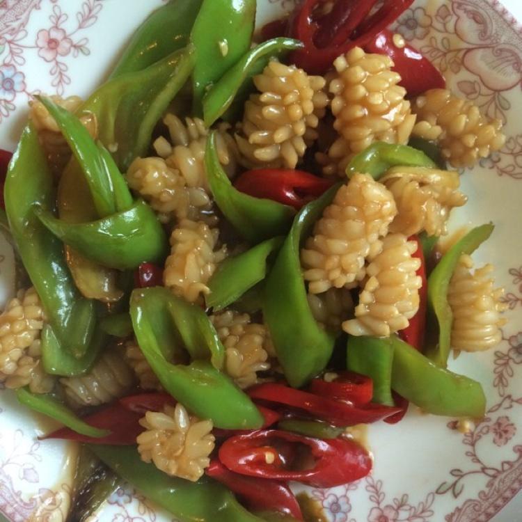 爆炒墨鱼花的做法