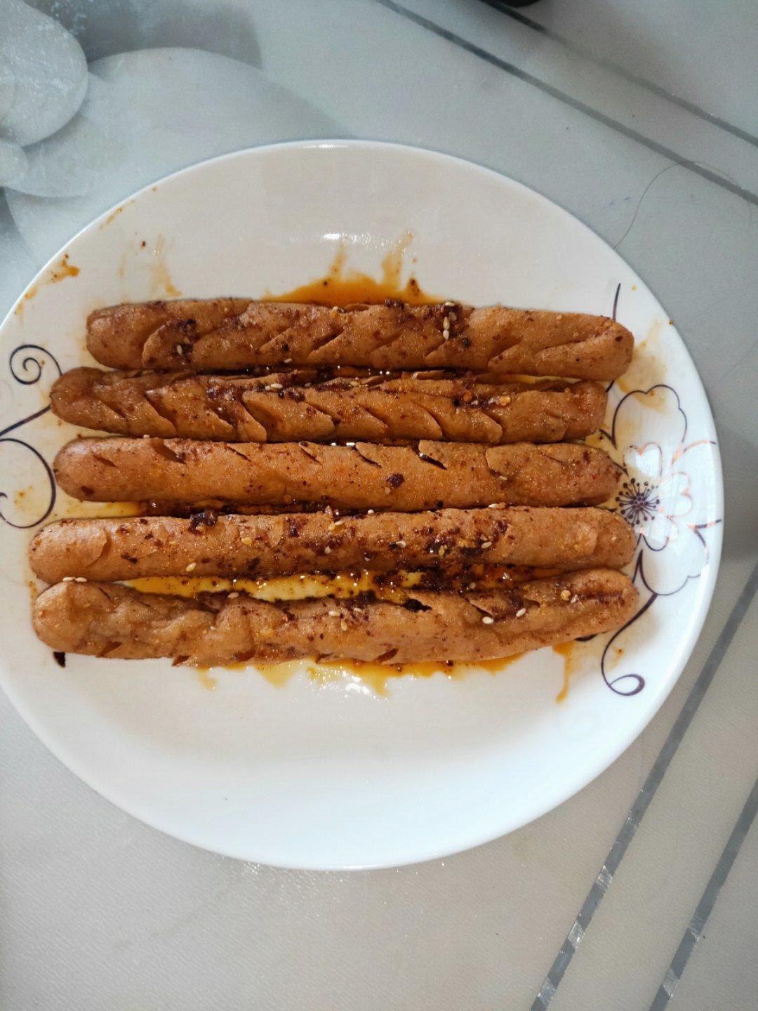 街边油炸火腿肠