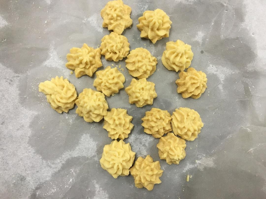 酥到掉渣的网红曲奇 牛油小花 媲美珍妮曲奇