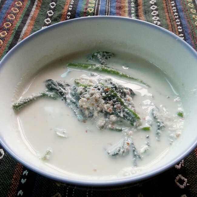 南瓜叶花生汤的做法