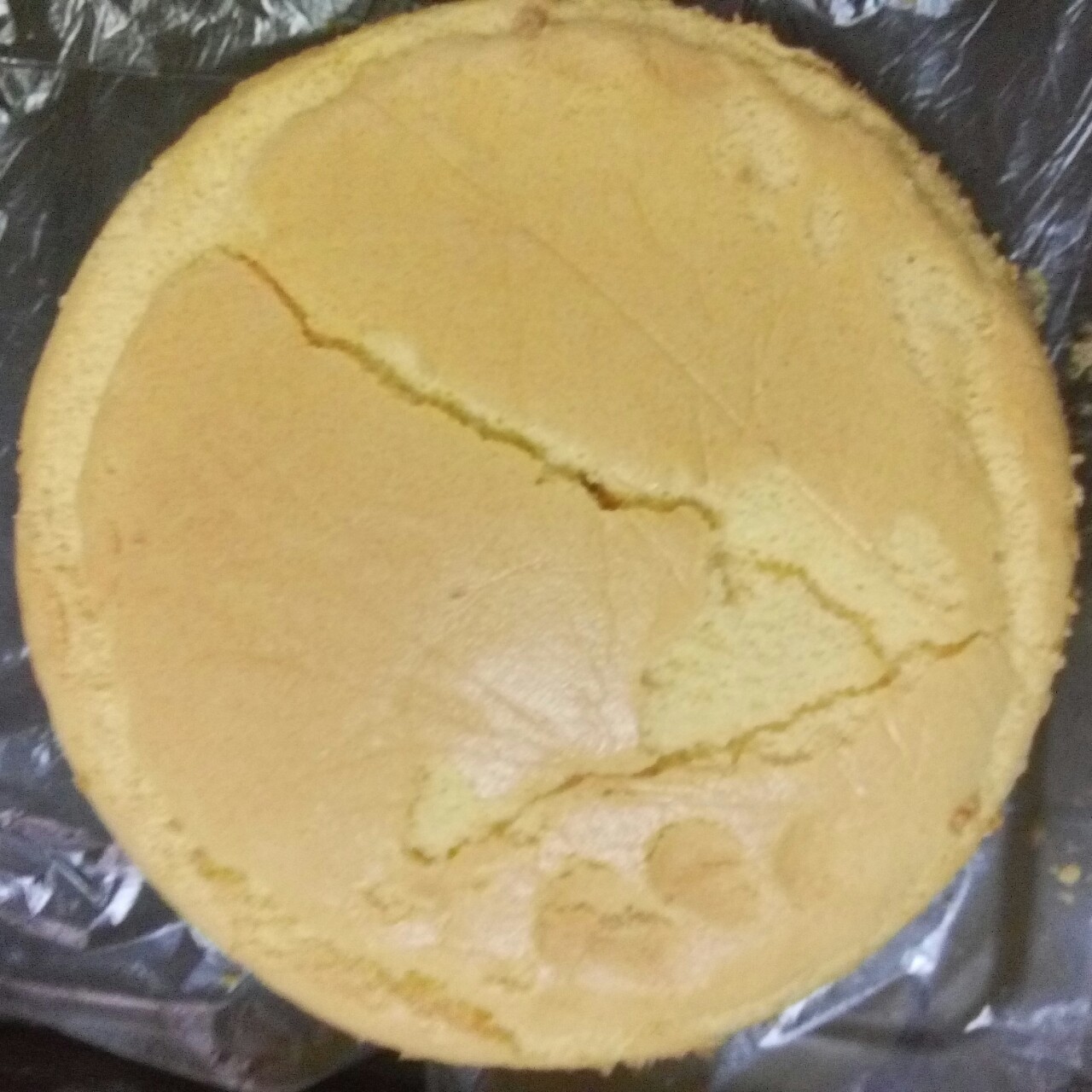 超简单完美戚风蛋糕（6寸2蛋）附打发、翻拌、脱模视频