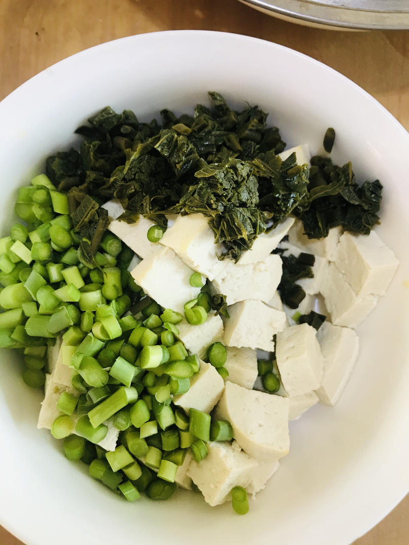 舌尖上的春天之香椿芽拌豆腐