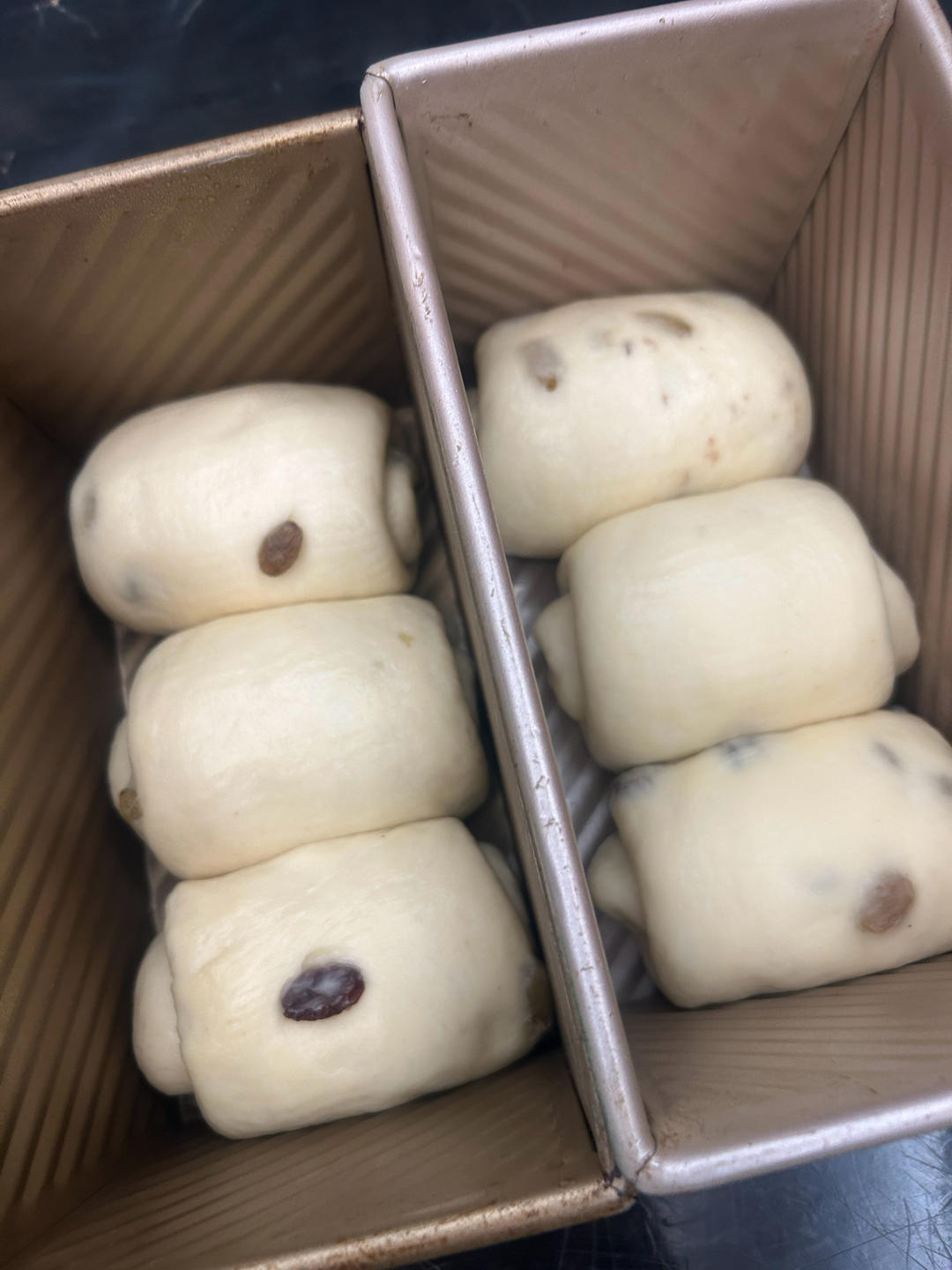 我最近每天做一个的葡萄干吐司，真的超松软好吃！