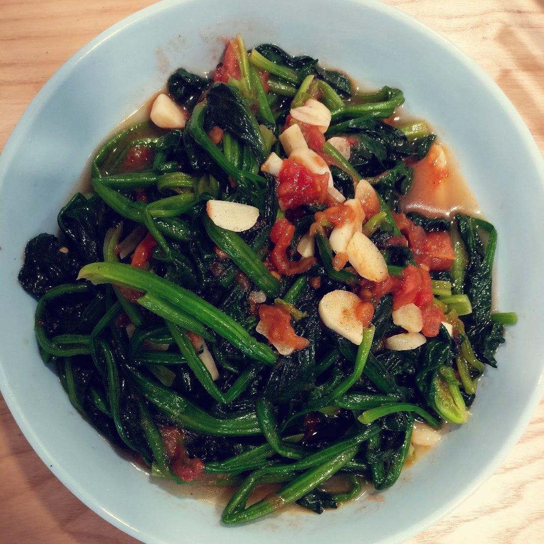 西红柿炒菠菜