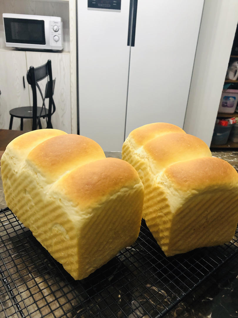 基础款牛奶吐司（拍了详细的制作过程）