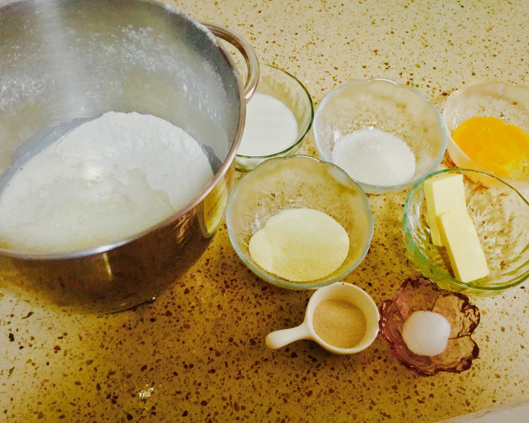 纯奶手撕吐司的做法 步骤1