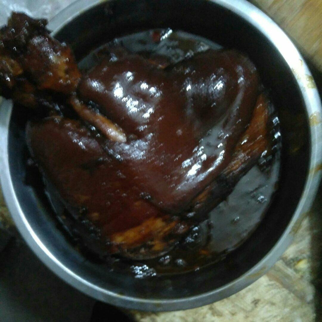 酱肘子
