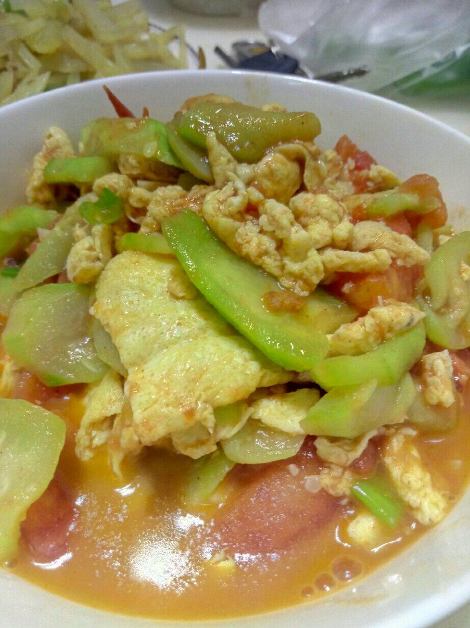 西红柿丝瓜炒鸡蛋