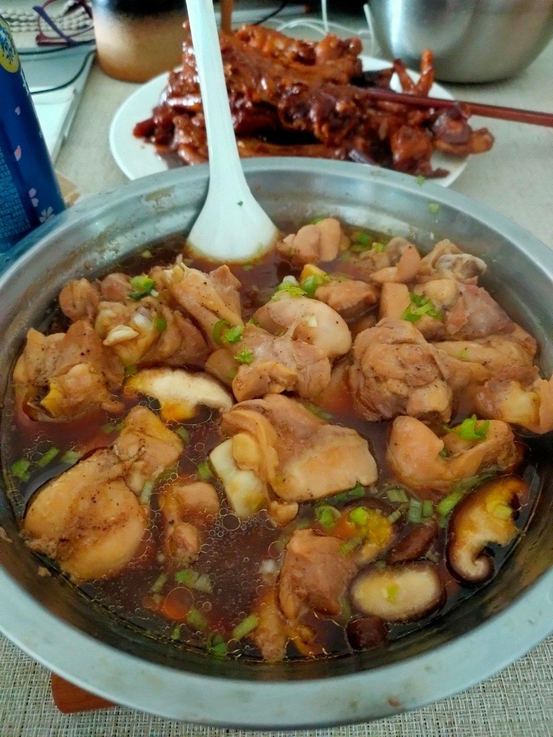 香菇蒸鸡腿肉
