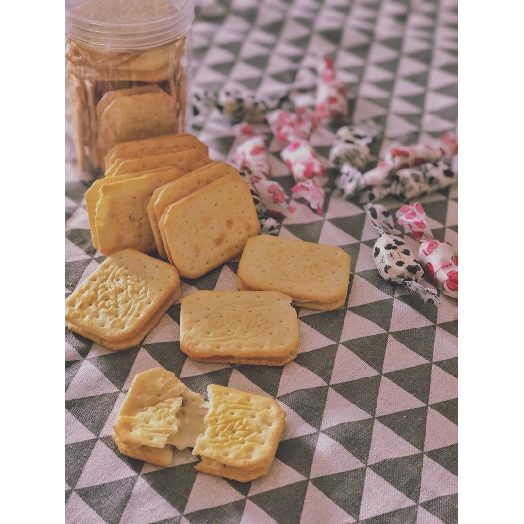 牛轧糖夹心苏打饼干