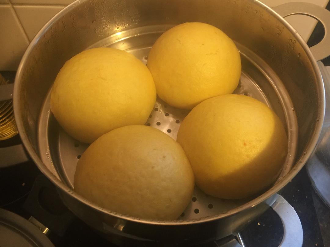 新手也可以--详解如何做出人见人爱、金黄的南瓜馒头