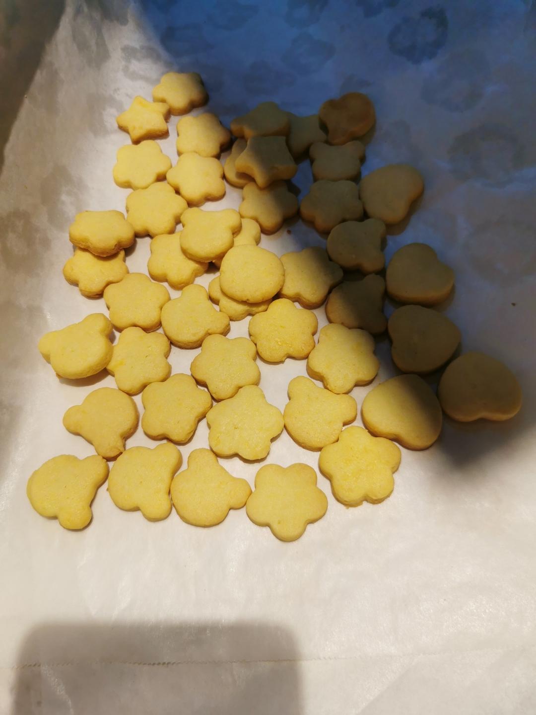 小朋友们超爱的卡通小饼干