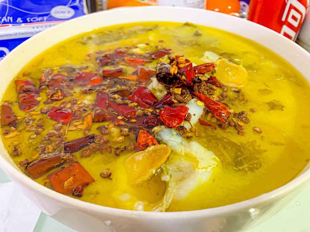 老坛酸菜鱼乌冬面